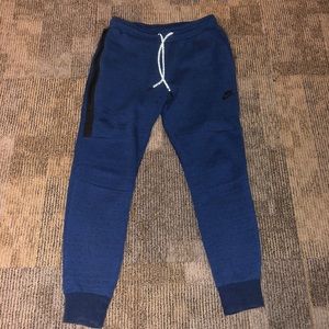 Nike tech fleece pants